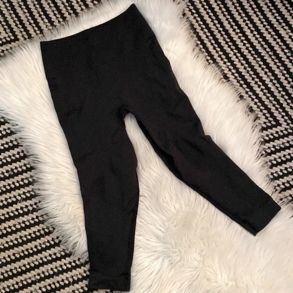 NWOT Lululemon align compression cropped leggings